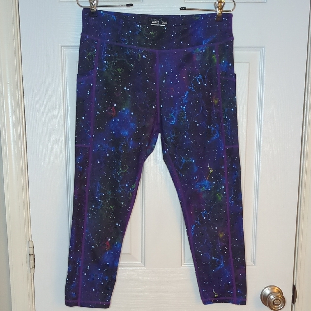 Constantly Varied Gear Women's Galaxy Print Capri Leggings - Picture 8 of 12